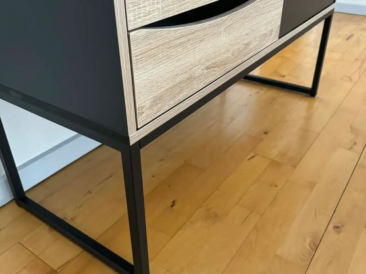 Billede 5 - Tulino Vitrineskab