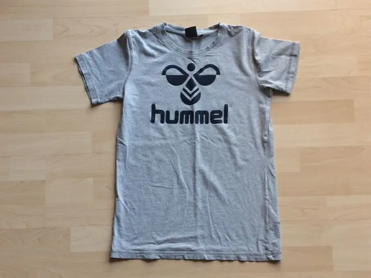 Billede 1 - Hummel t-shirt str.164