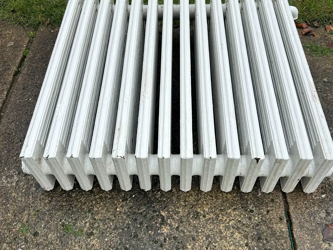 Billede 2 - Støbejernsradiator fabrikat Tasso