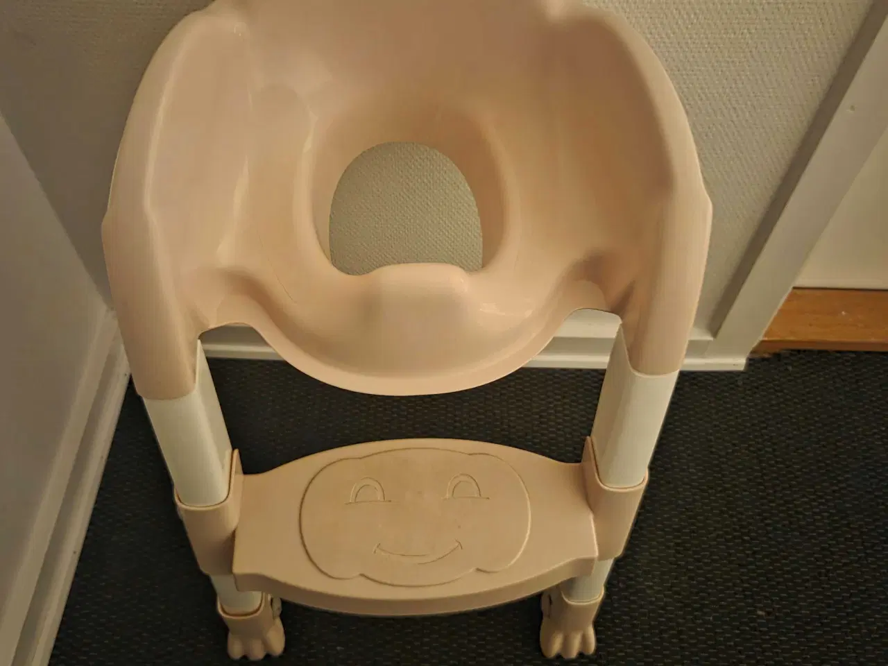 Billede 2 - børnetoiletbræt sælger det billigt til kun 50 kr. 