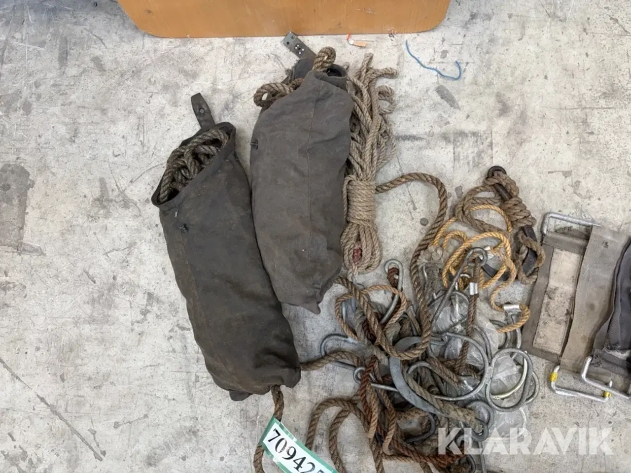 Billede 5 - Slangekroge og slangebind samlet lot