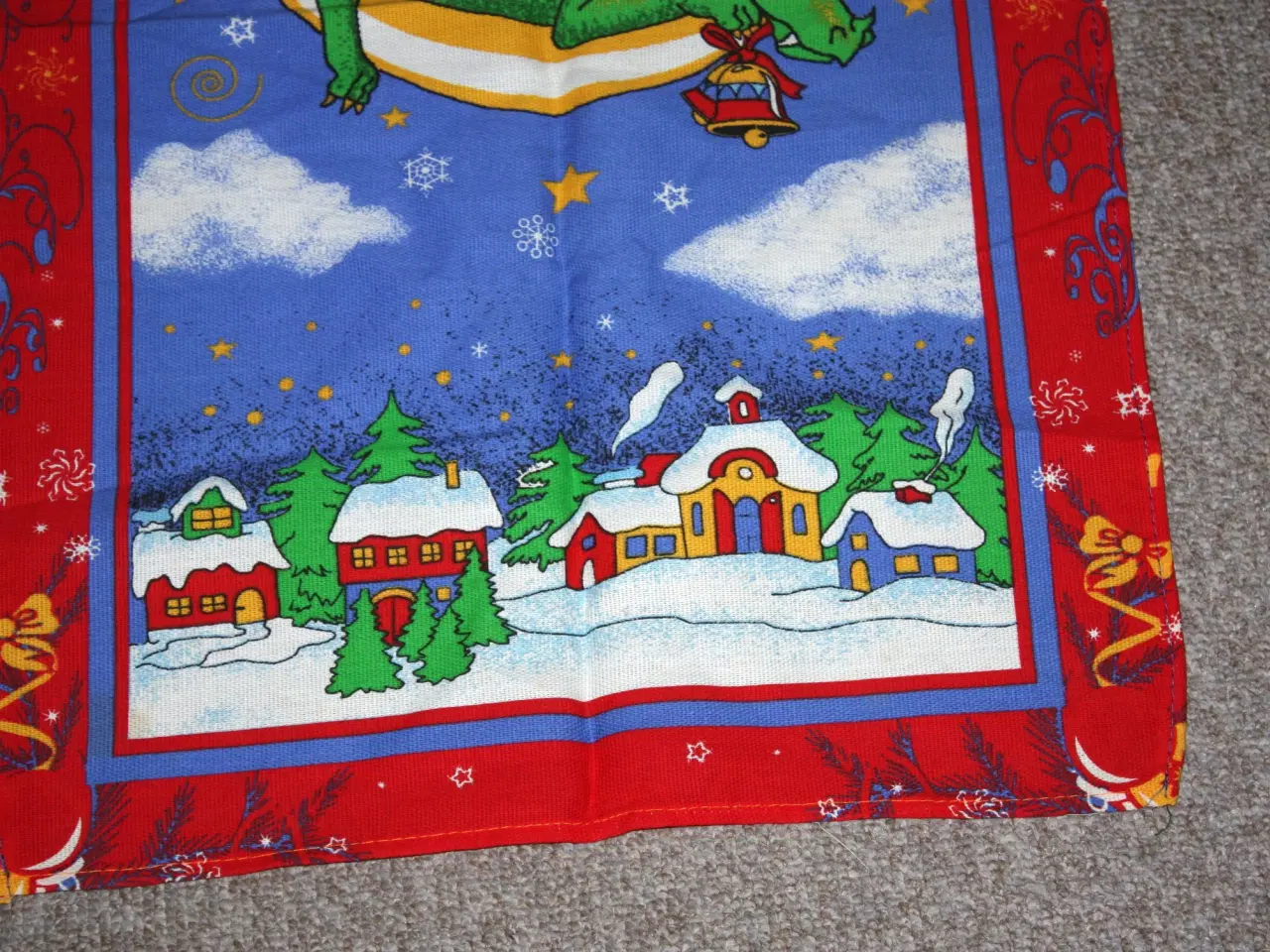 Billede 3 - Pynte viskestykker / dækkeserviet med dragon