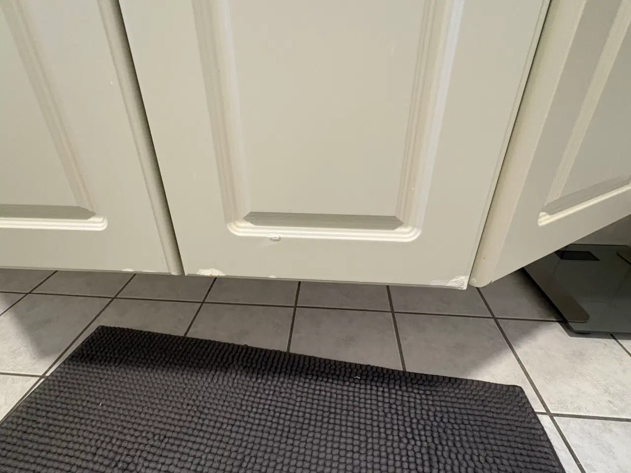 Billede 2 - Badeværelsesmøbel 