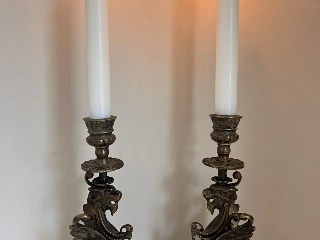 Billede 1 - Smukke gamle Griffin/drage messing stager 