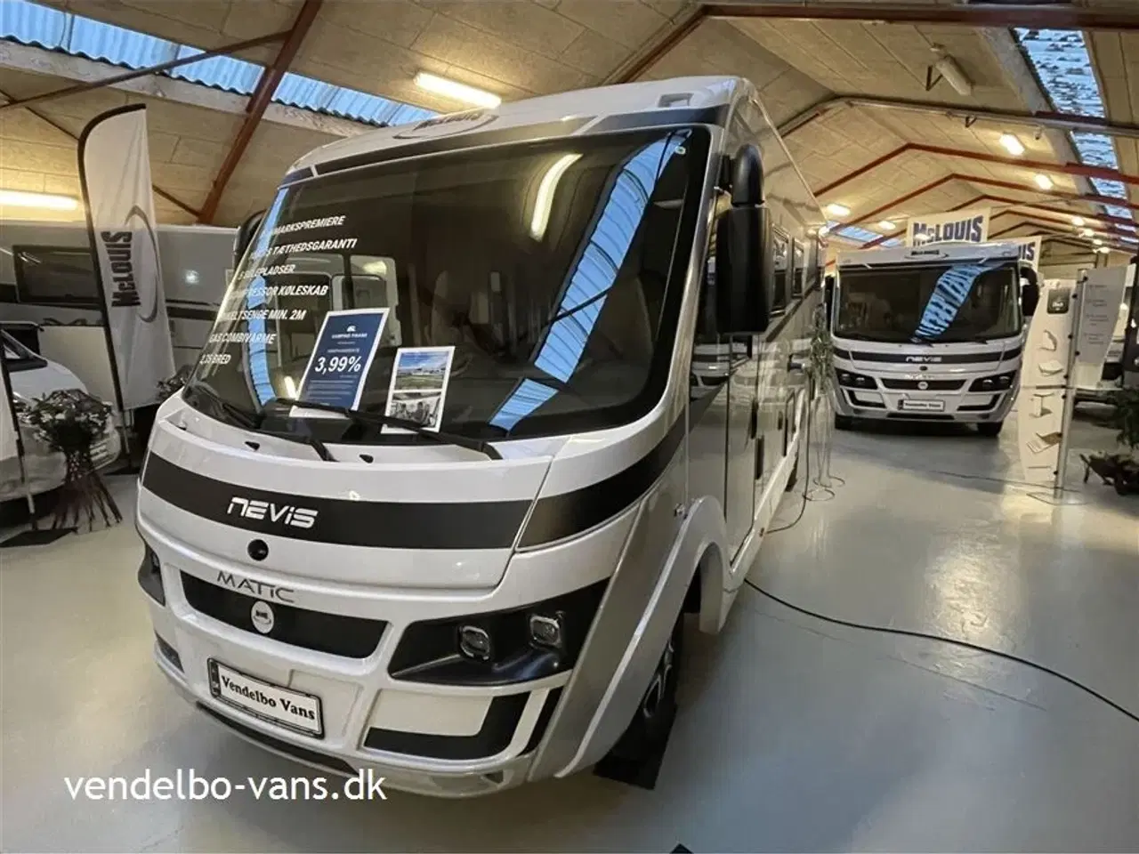 Billede 1 - 2026 - McLouis Nevis 873 Enkeltsenge og stor garage