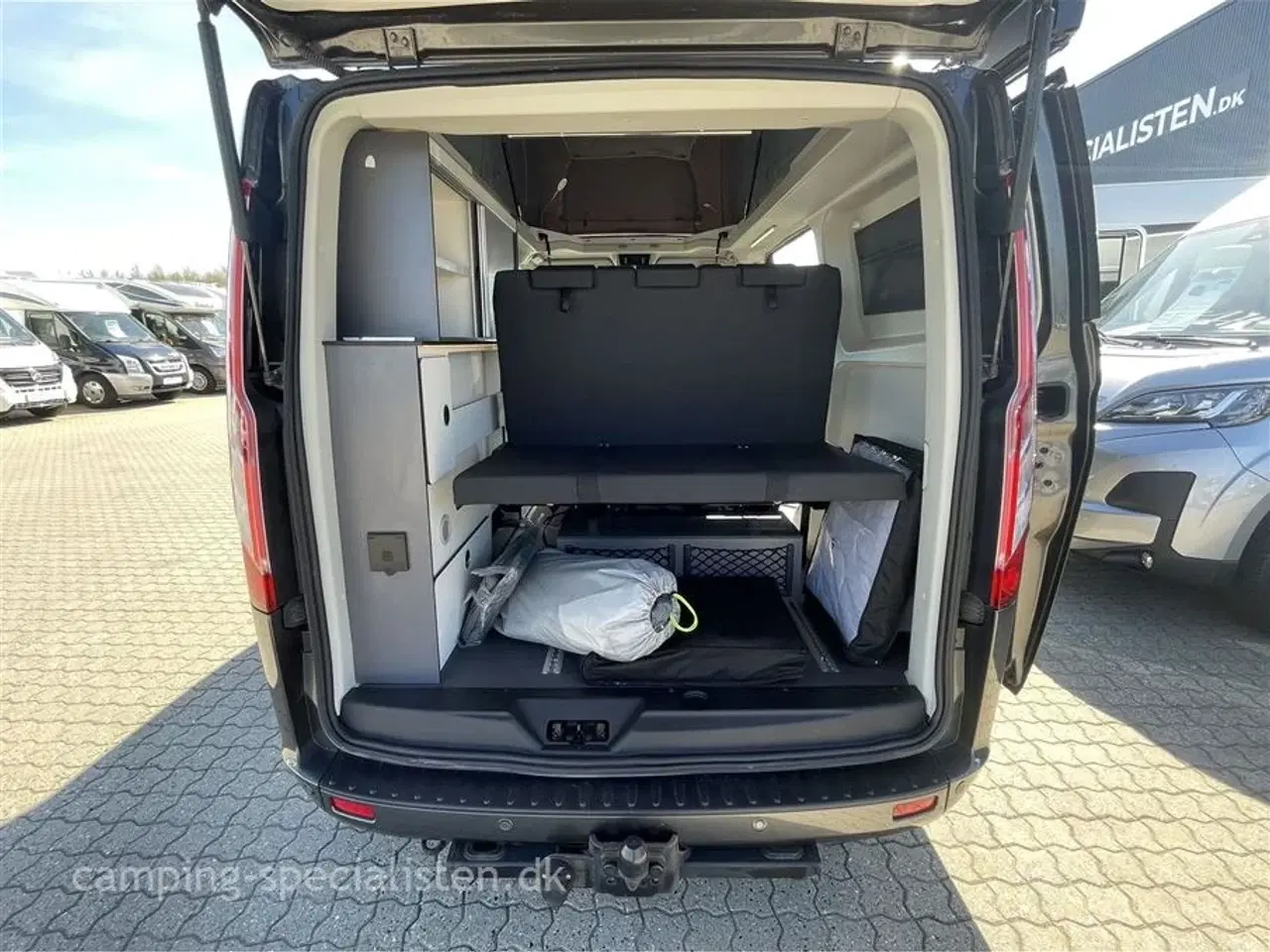 Billede 4 - 2022 - Randger R490   Smart Camper i stil med Califonia og Marco Polo - Randger R490 fra 2022 på Ford - Kan nu opleves hos Camping-Specialisten i Silkeborg