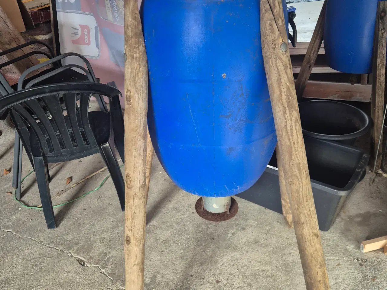 Billede 2 - 2 stk fodretønder 