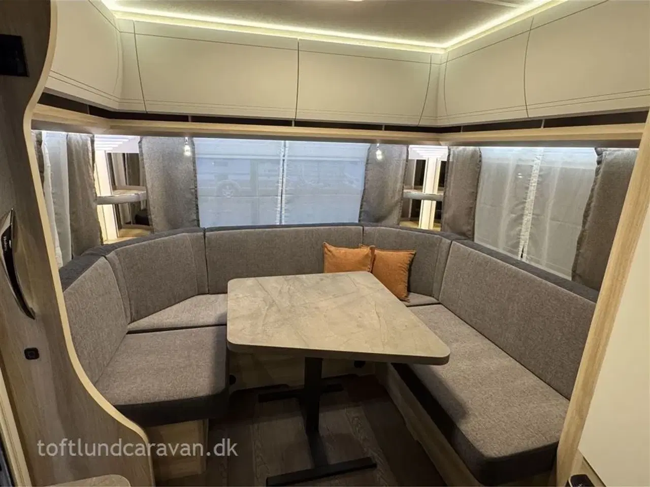 Billede 7 - 2026 - Hobby De Luxe 495 UL   NY 2026. Sønderjyllands aut. HOBBY forhandler. Enkeltsenge m/lameludtræk, NU PÅ LAGER TIL OMGÅENDE LEVERING.