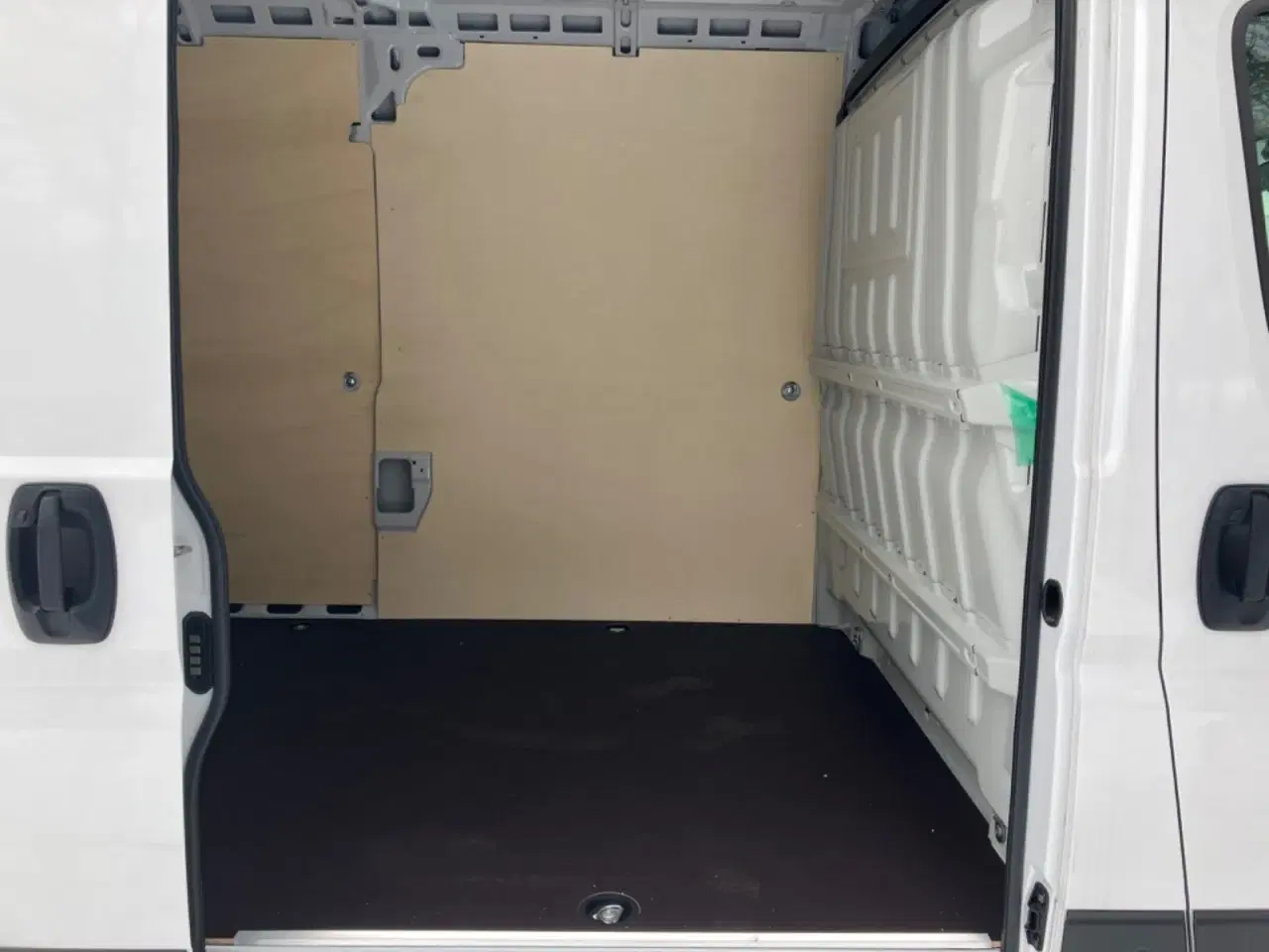 Billede 10 - Citroën ë-Jumper 35H 110 L3H2 MasterLine