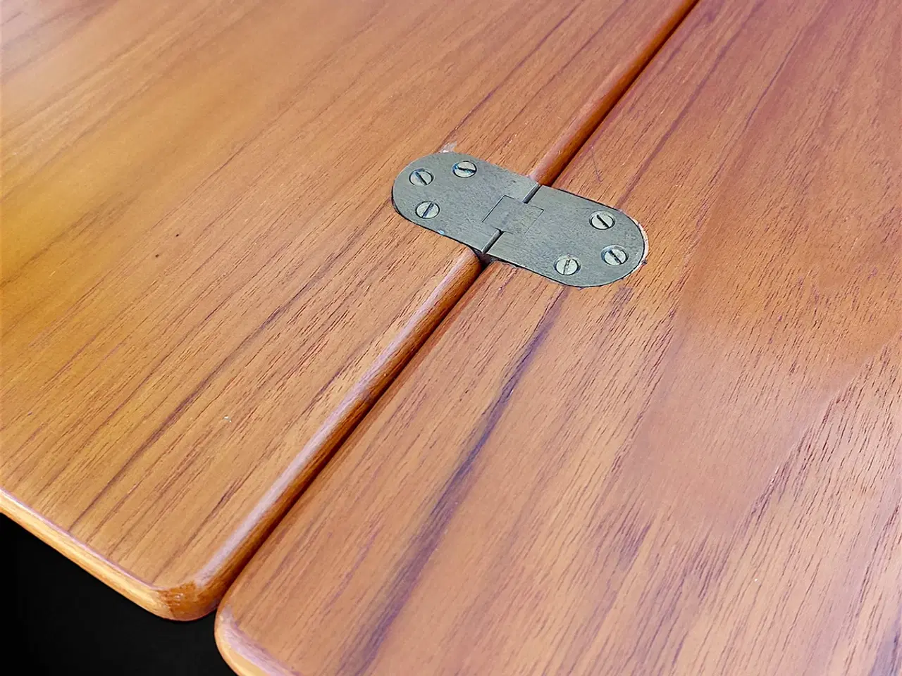 Billede 9 - Multifunktionsbord teak/eg med mærkat