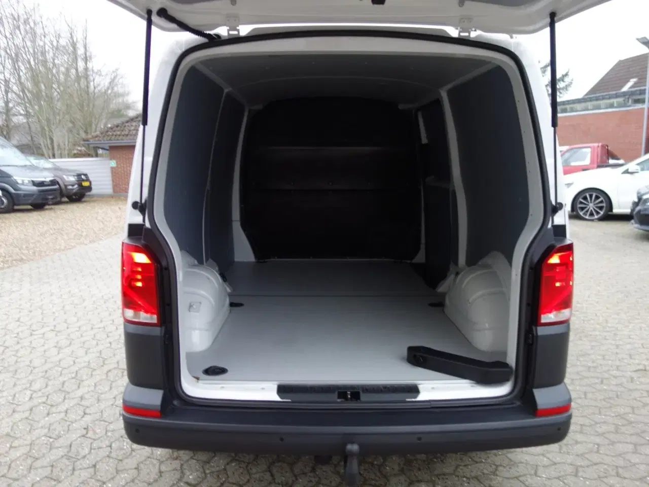 Billede 16 - VW Transporter 2,0 TDi 150 Kassevogn DSG lang