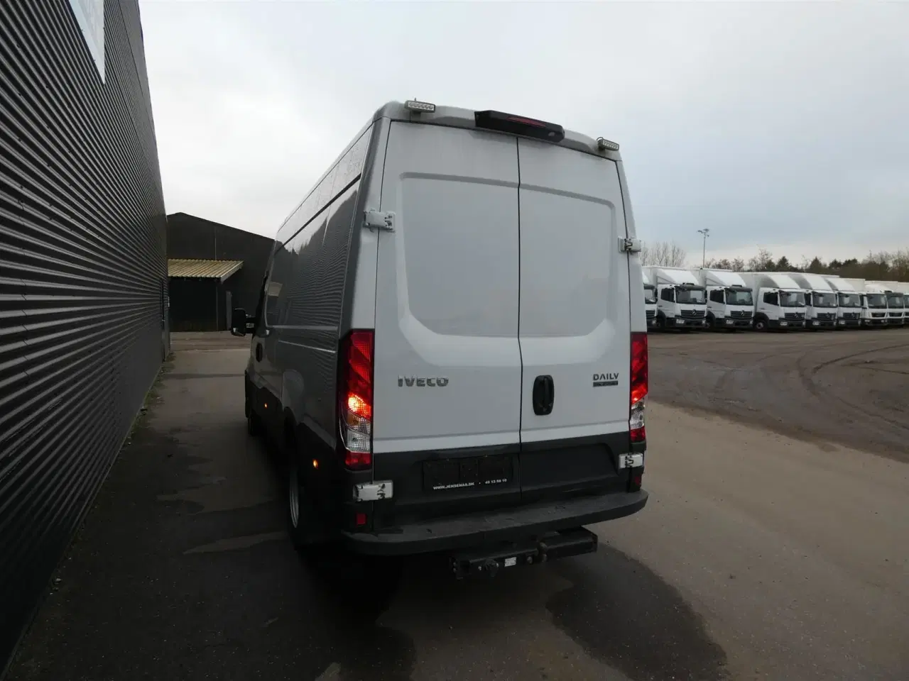 Billede 8 - Iveco Daily 35C18 12m3 3,0 D Hi-Matic 180HK Van 8g Aut.