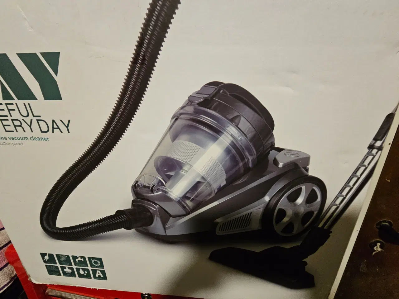 Billede 2 - Poseløs støvsuger