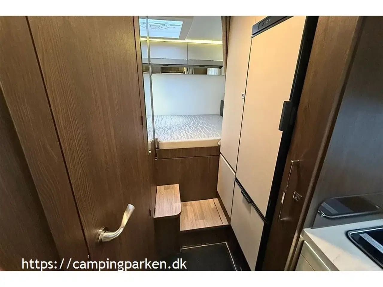 Billede 11 - 2022 - Benimar Tessoro T442   Vintercamper til 5 personer under 7 meter