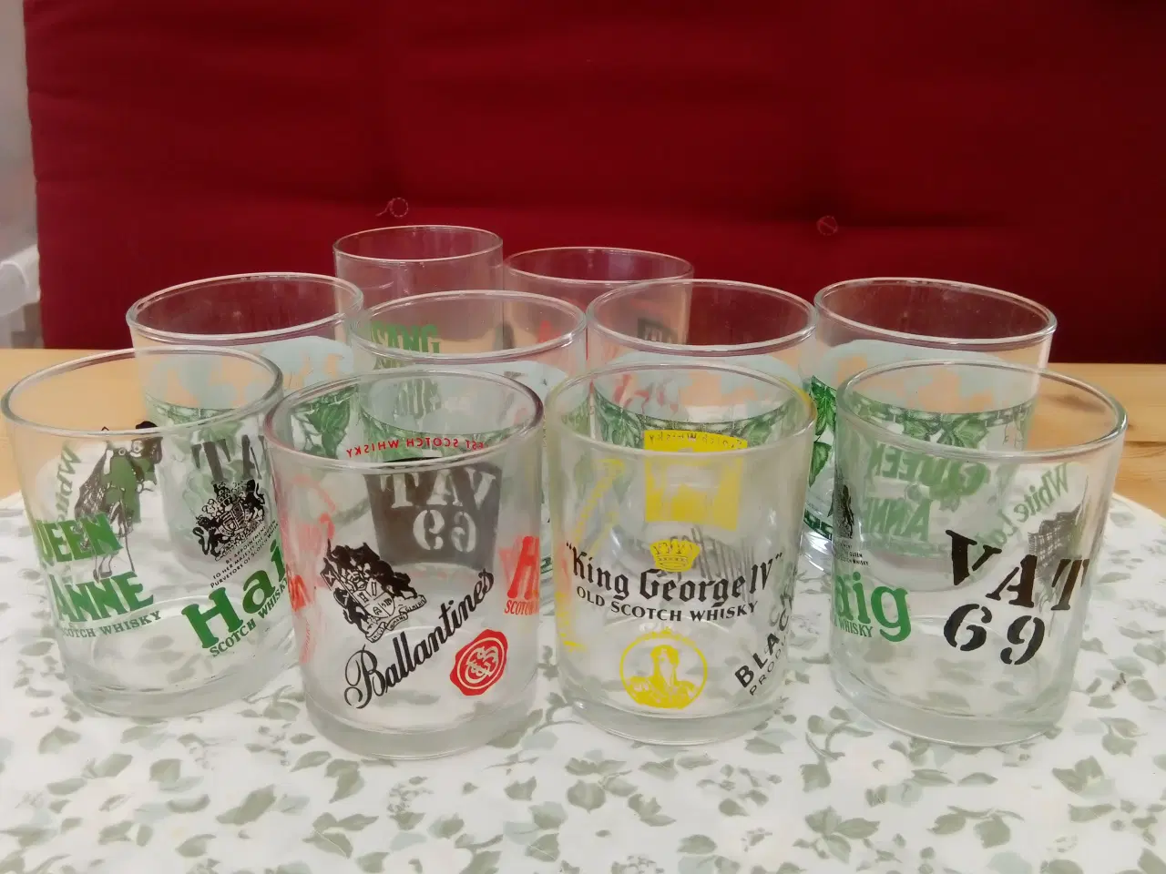 Billede 1 - Drinksglas med  forskellige motiver 10 stk 50 kr