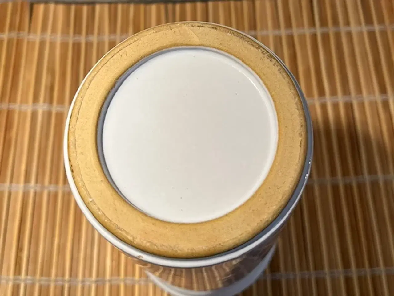 Billede 3 - Klassisk hvid keramikvase fra Grønland Egernsund