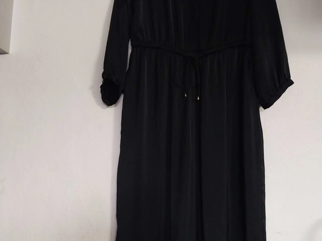 Billede 2 - Minimal gold buksedragt, str 42