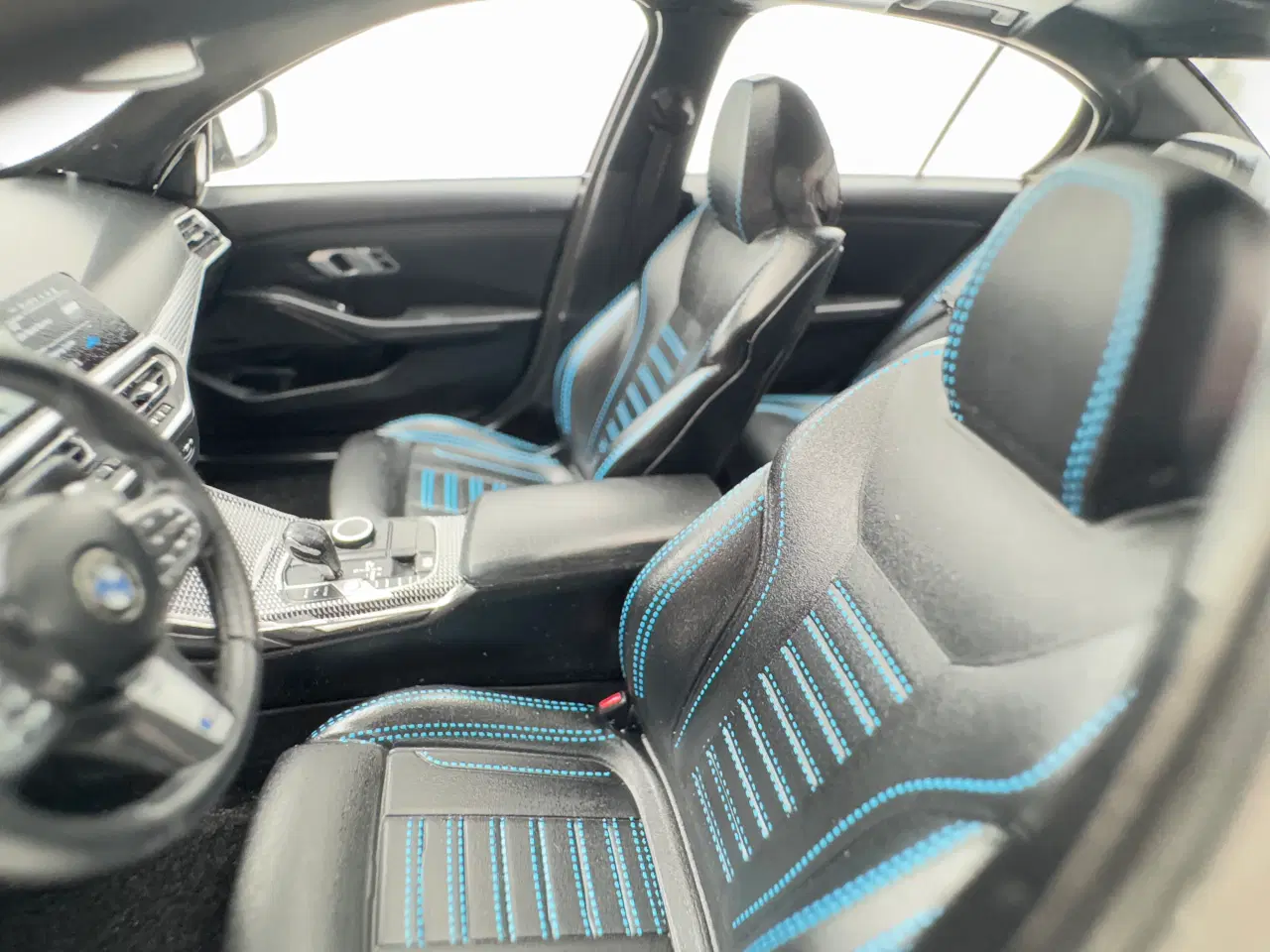 Billede 6 - 2019 BMW 330i M Sport 1:18