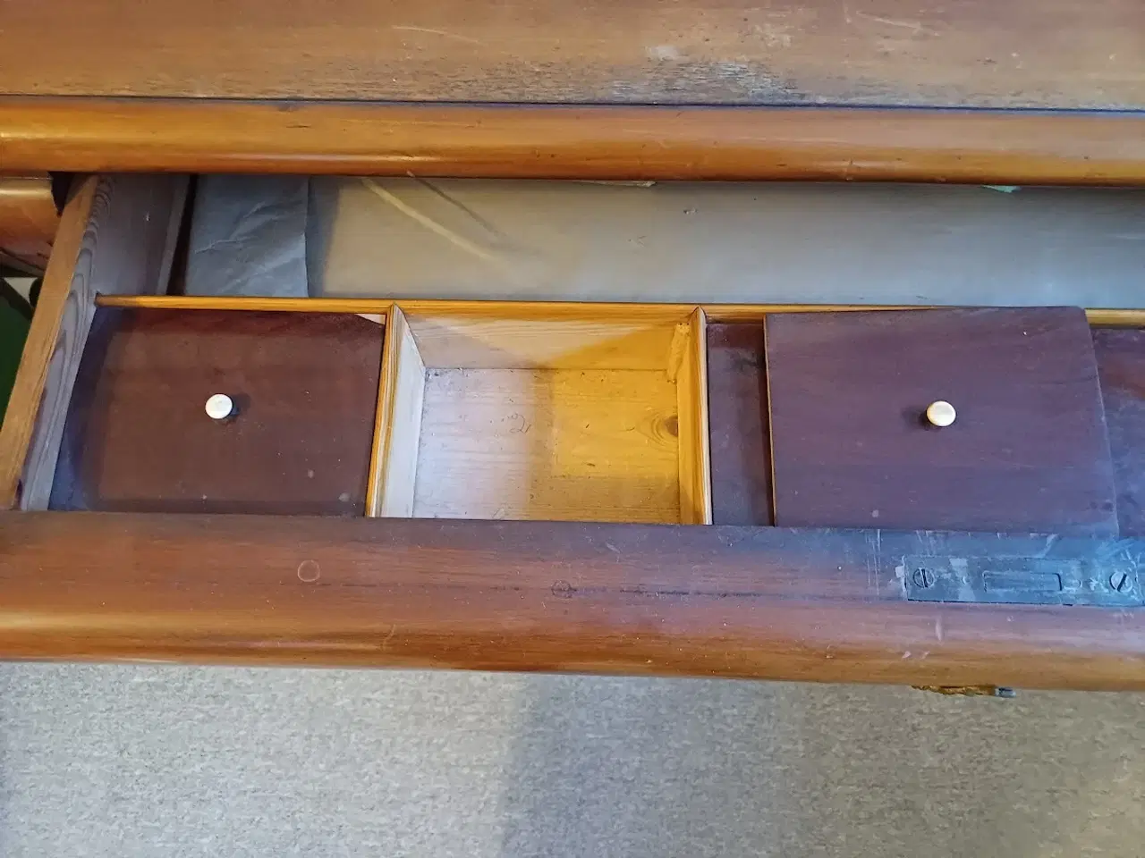 Billede 3 - Antik kommode i mahogni