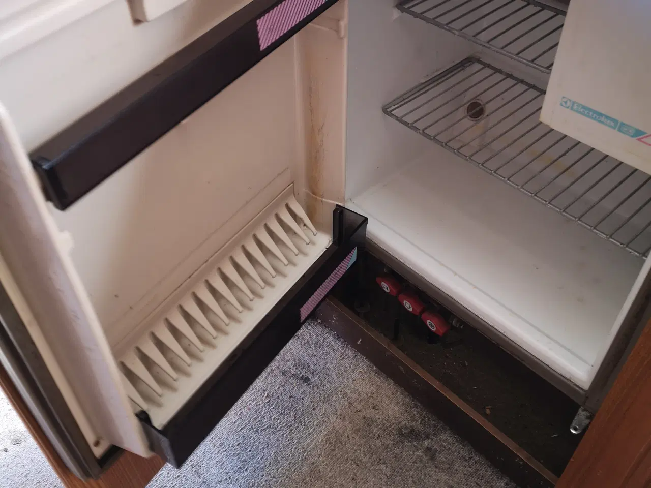 Billede 5 - Slidt Hobby Campingvogn til salg