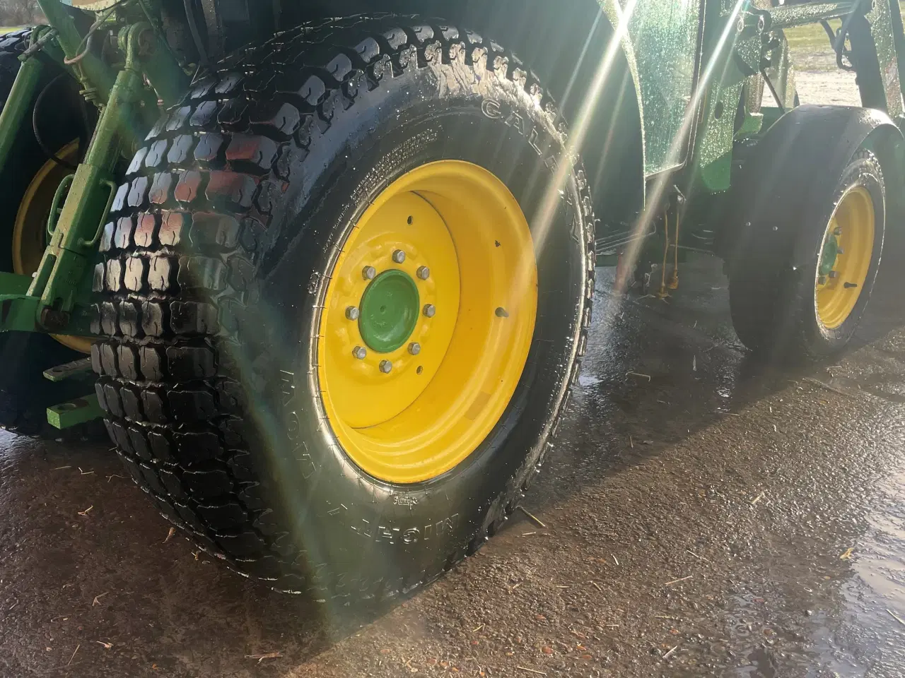 Billede 9 - John Deere komplette græshjul.