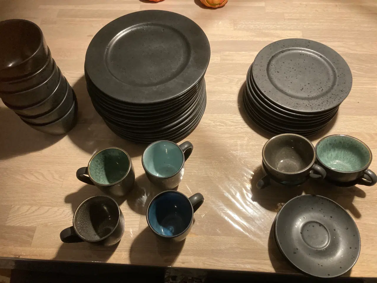 Billede 2 - Bits tallerkner, kopper og krus