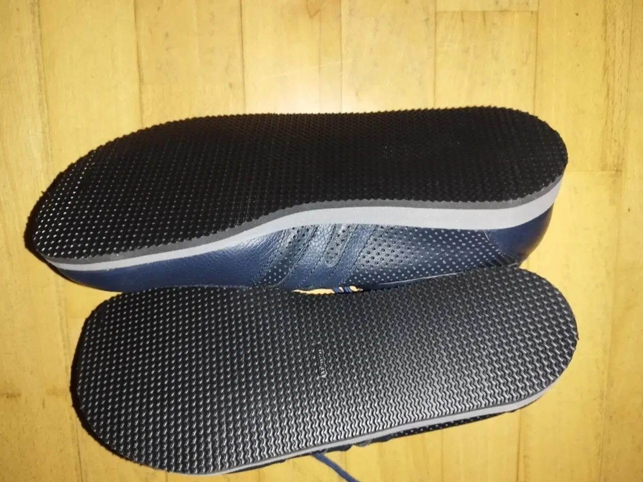 Billede 3 - Nye lækre damesko fra Trim