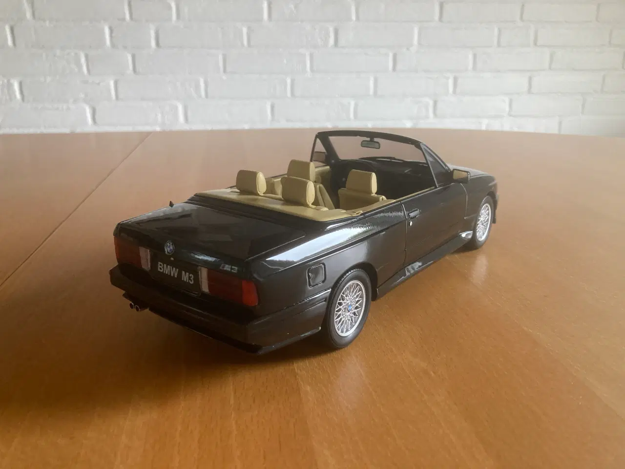 Billede 2 - BMW M3 e30 1:18