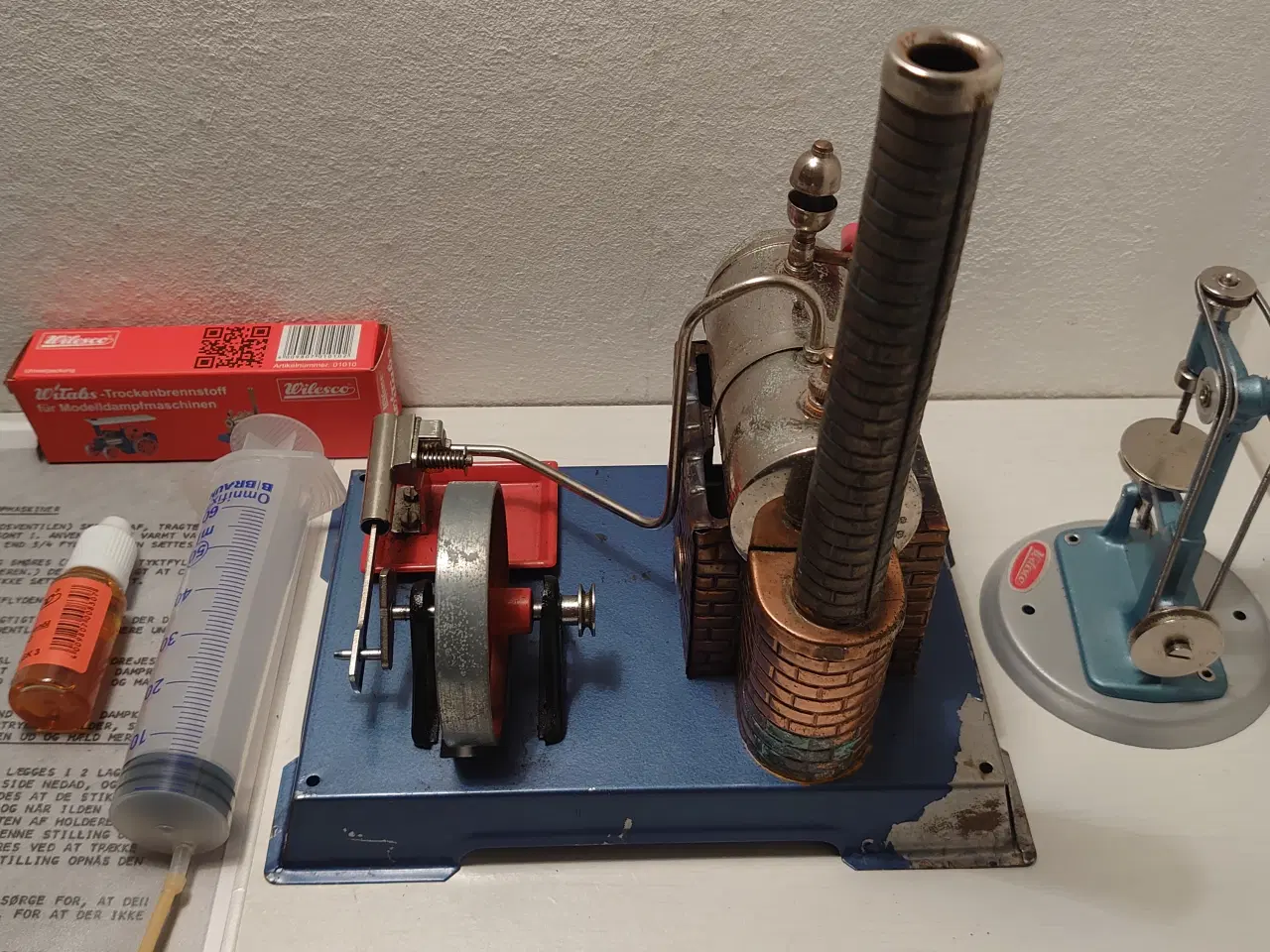 Billede 4 - Wilesco dampmaskine D6+M51 boremaskine mm.