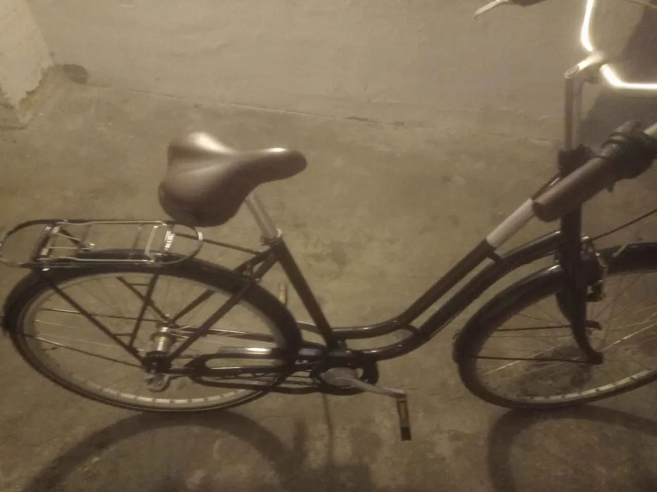 Billede 1 - Dame cykel 3 Gear god tilstand og Leveres i KBH