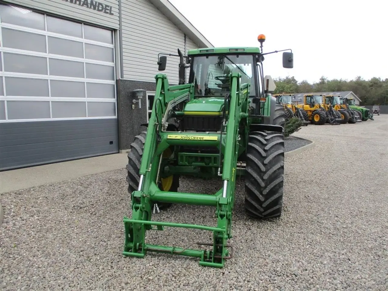 Billede 9 - John Deere 6800 Med vendergear ved rettet og frontlæsser.