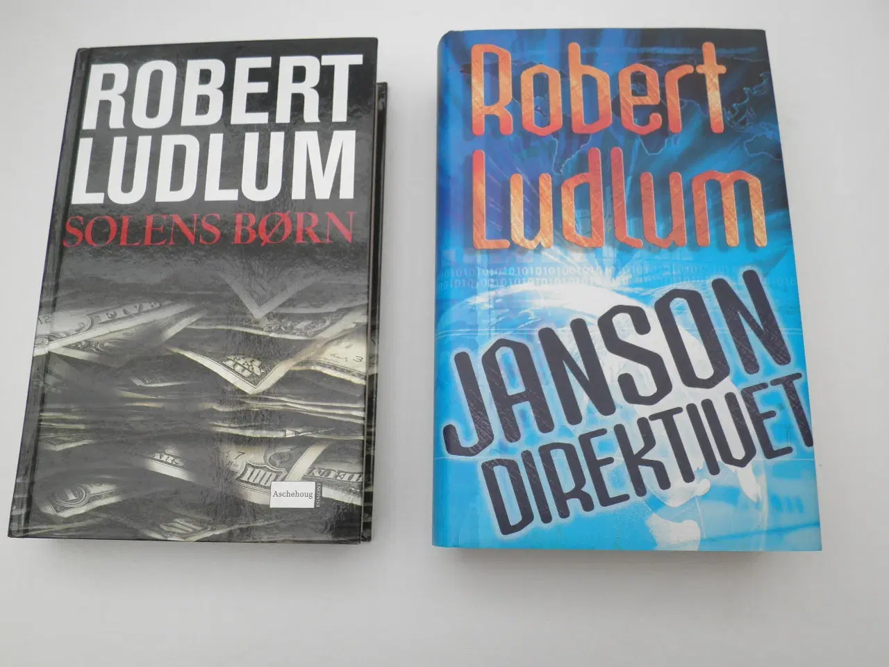 Billede 1 - 2 bøger af Robert Ludlum