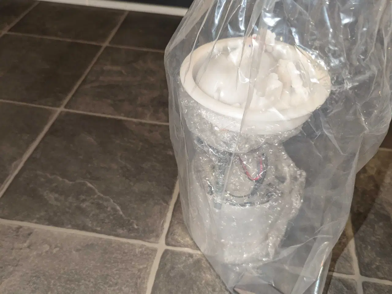 Billede 4 - Ford Mondeo mk4 2,0 benzinpumpe 