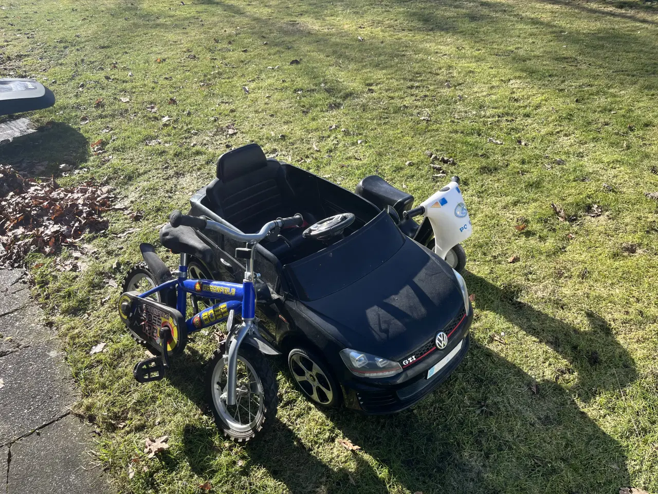 Billede 2 - Børnecykel, elektrisk bil og lastbil til leg. BYD