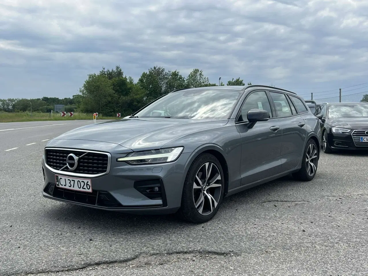 Billede 1 - Volvo V60 2,0 D4 R-design 190HK Stc 8g Aut.