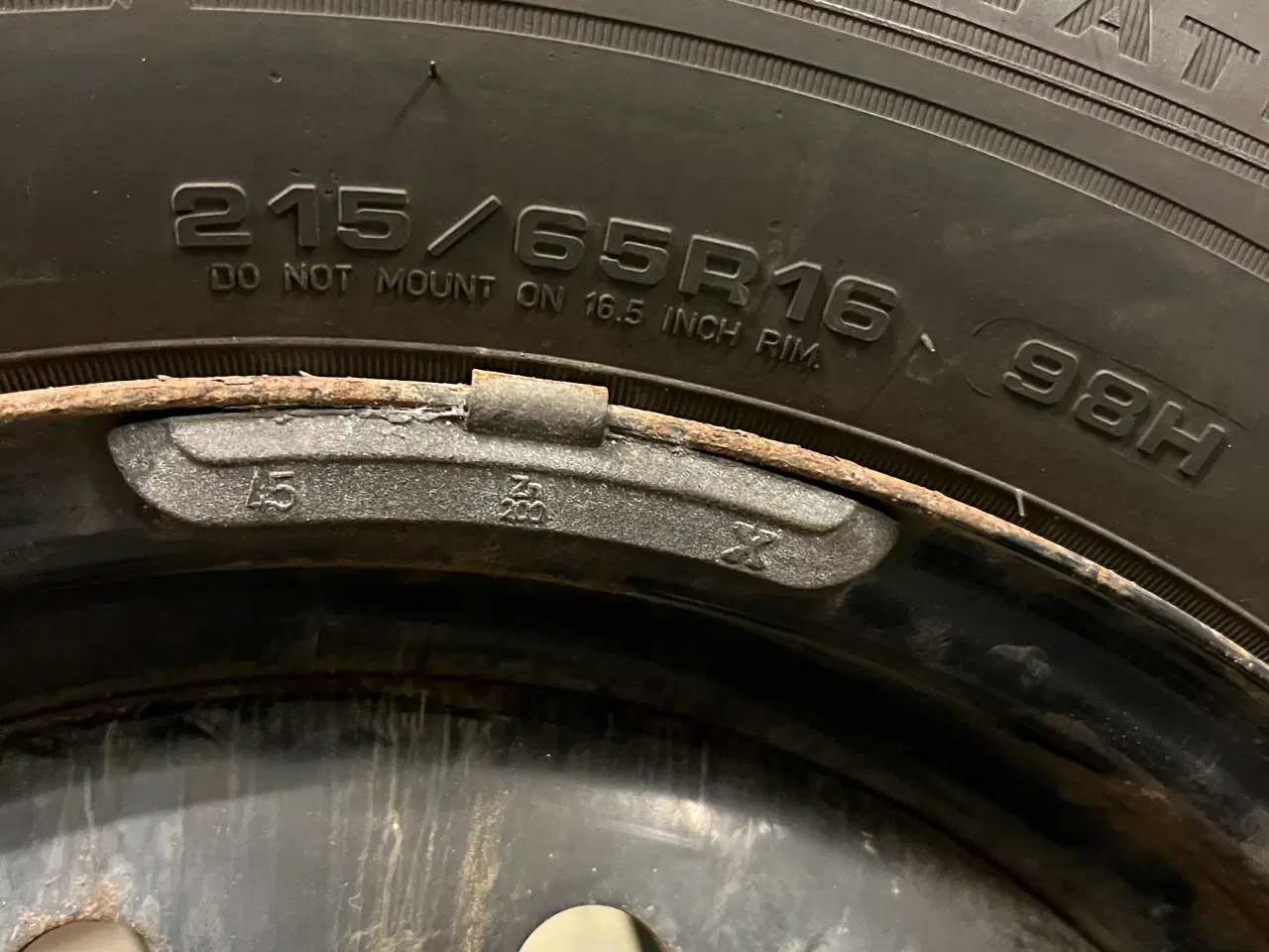 Billede 3 - 4 stk vinterdæk, Dunlop 215/65 R16 98H