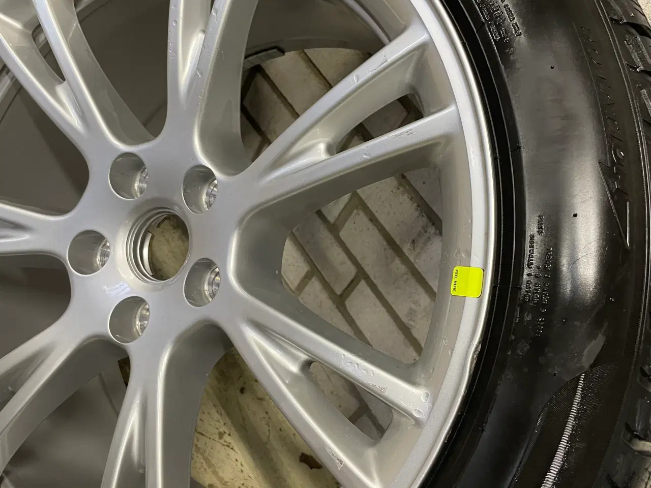 Billede 10 - 19 Tesla Model Y 255/45r19 Ref.258 vinter