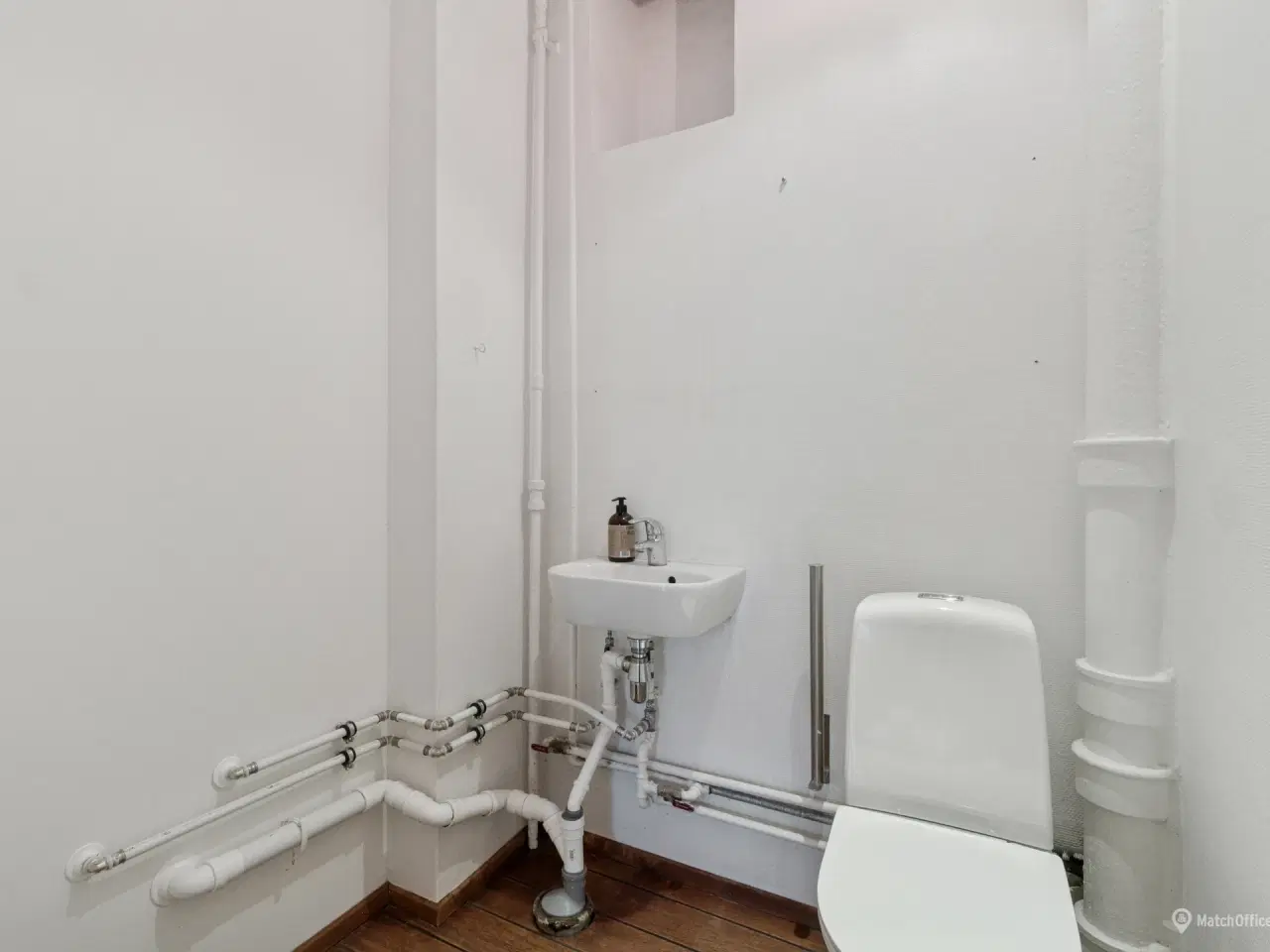 Billede 5 - Kontorlejemål ved Søerne - kun 400 meter til metro