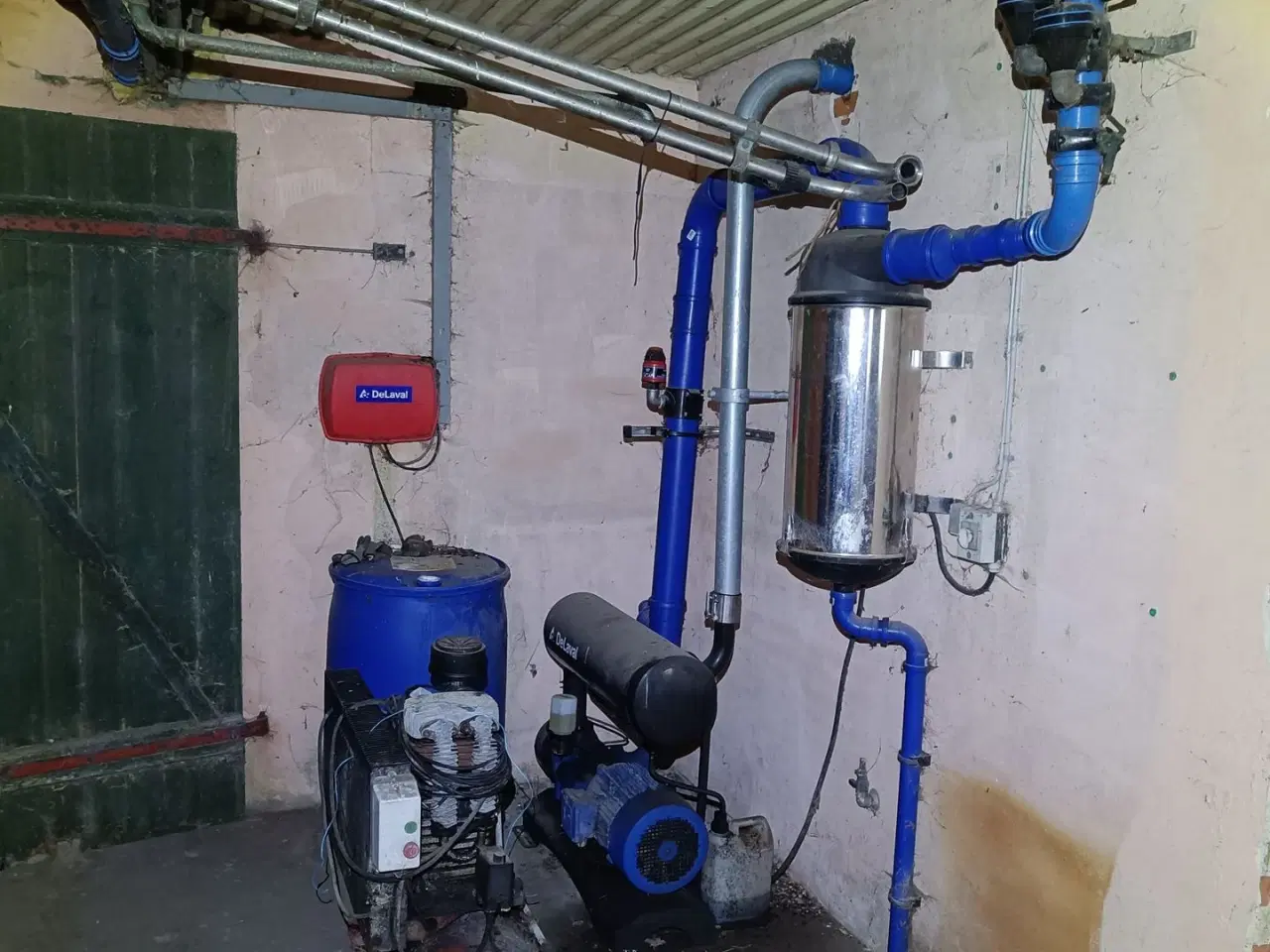Billede 10 - - - - Malkestalden til 20 stk. med mælkemåler