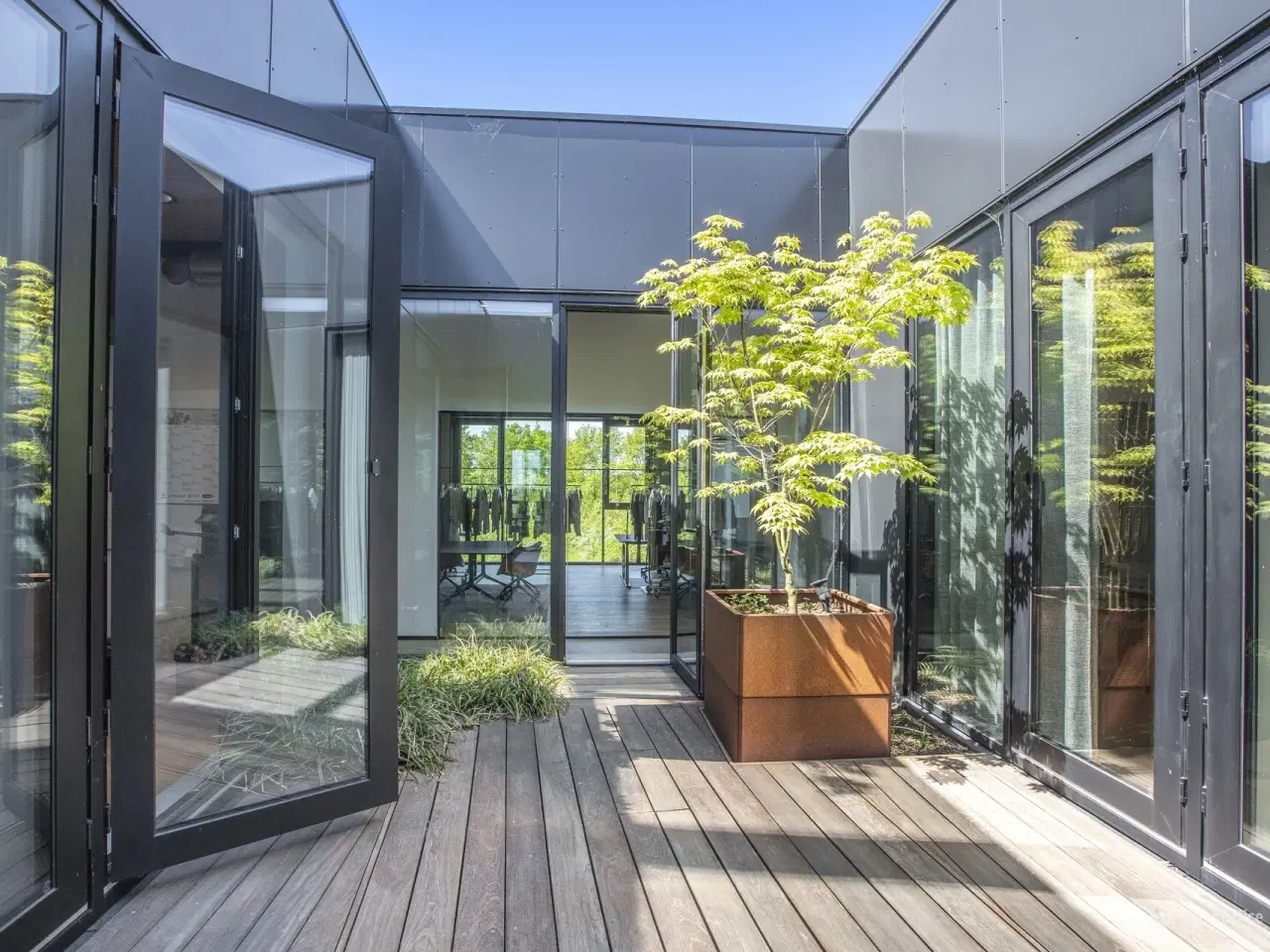 Billede 8 - Sjældent udbudt kontor med bedste beliggenhed og direkte udsyn til grønne omgivelser - GRATIS PARKERING