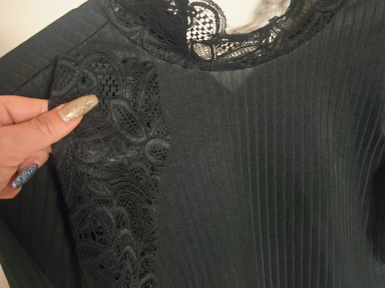 Billede 2 - Blonde bluse størrelse S/M