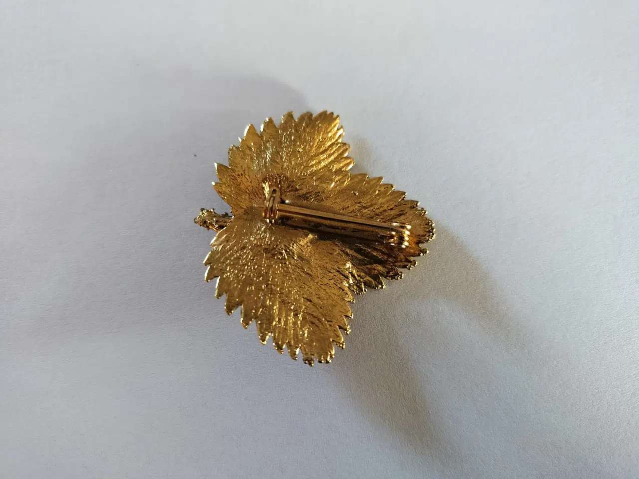 Billede 2 - Super Smuk Broche forgyldt med 24 karat guld