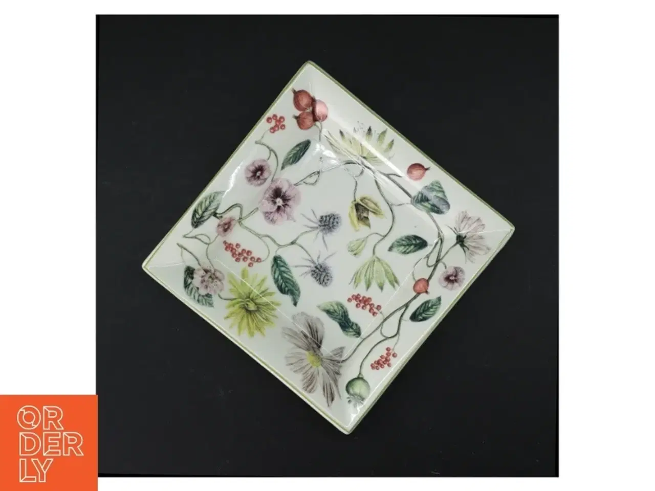 Billede 1 - Porcelænsfad eller askebærger med blomstermotiv fra Zara Home (str. 18 x 18 cm)