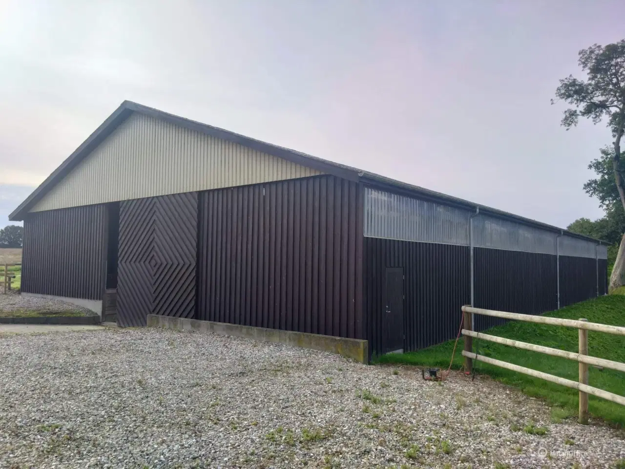 Billede 1 - Lagerhal. 686 m2