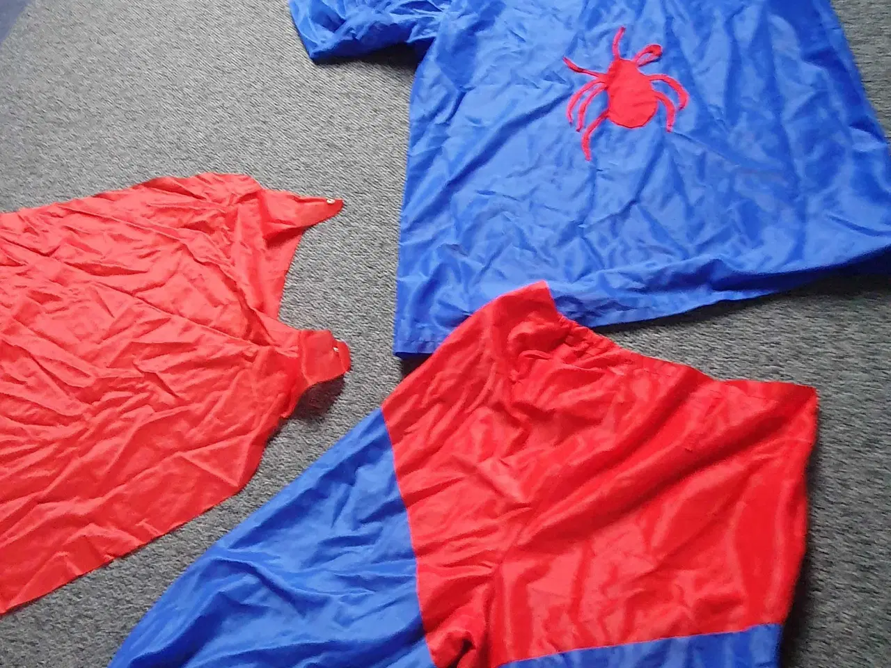 Billede 4 - 3 delt Spider-Man dragt