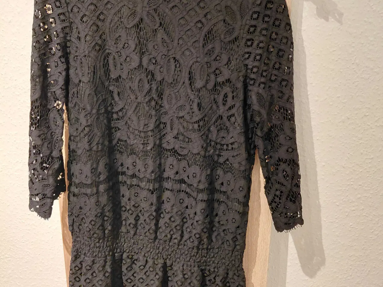 Billede 4 - Fin blonde kjole str S