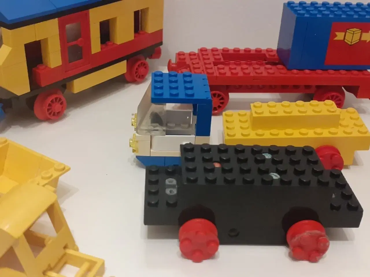 Billede 6 - LEGO tog, stor kranbil, motorenhed med hjul m.m.