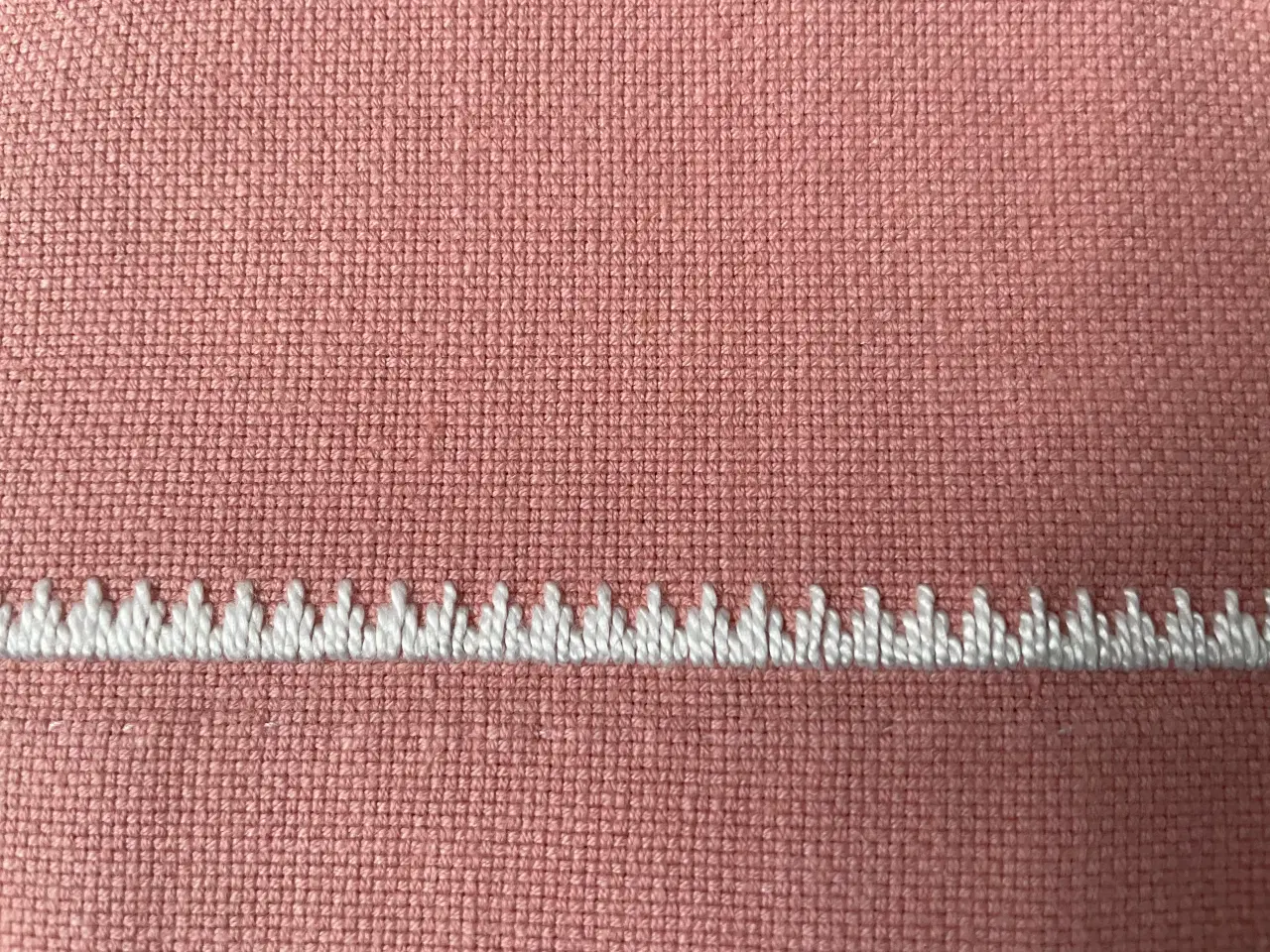 Billede 3 - Dug retro med broderi