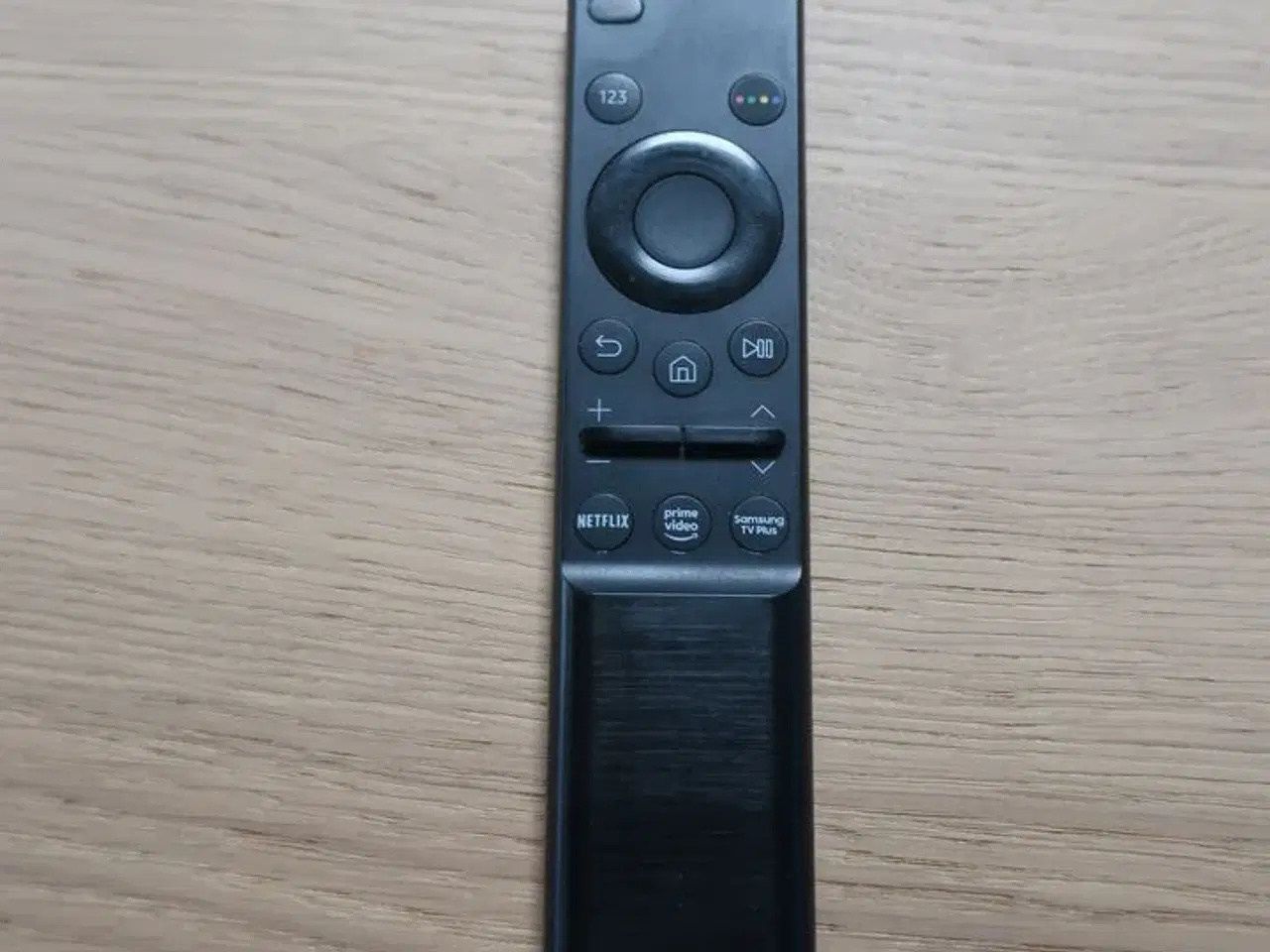 Billede 3 - Fjernsyn 85" SAMSUNG AU7105 85