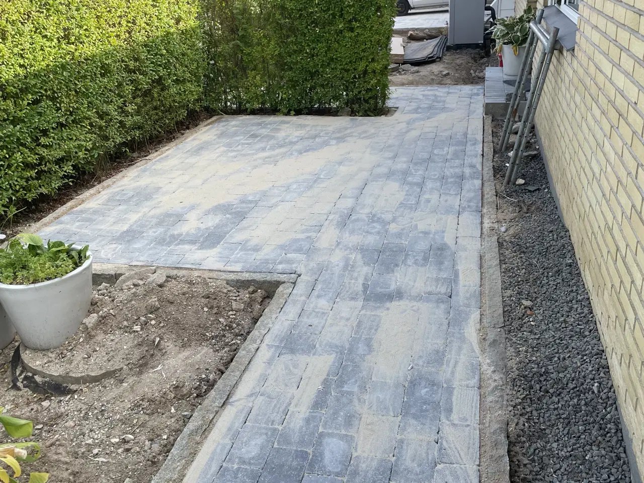 Billede 10 - Fliseterrasse – korrekt opbygning og flot finish